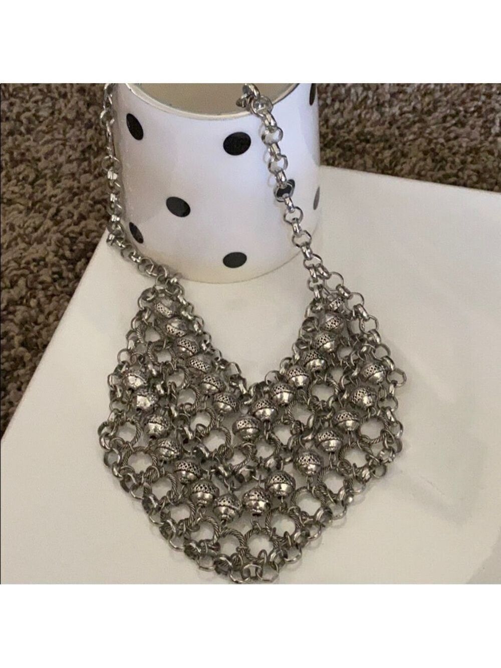Costume jewelry Silver chain link style necklace